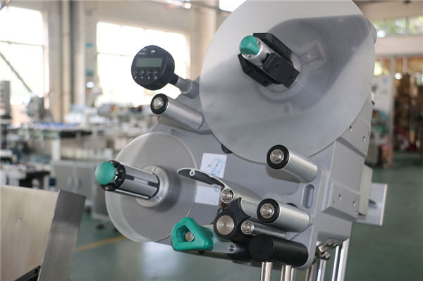 دستگاه برچسب زدن لوله جمع آوری خون خلا